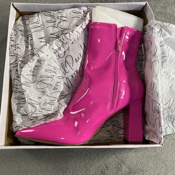 Wild Pair Boots Womens 9.5 Medium Pink Patent Booties Chunky Heel Party Shoes - Picture 11 of 13